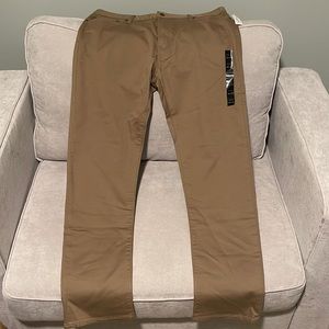 Banana Republic Travel Jean (Pant Style) Slim Fit NWT Never Worn